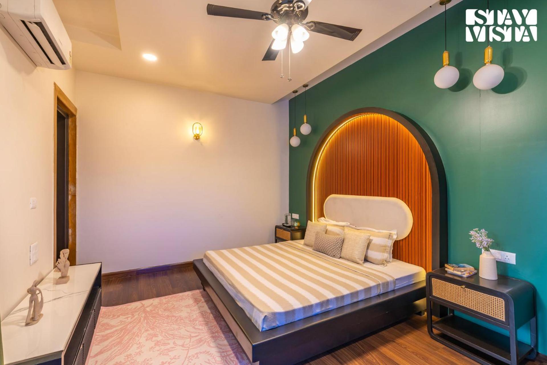 Stayvista At Wandering Vines Indoor Pool 4Bhk Luxury Villa In Delhi Sohna Exterior photo